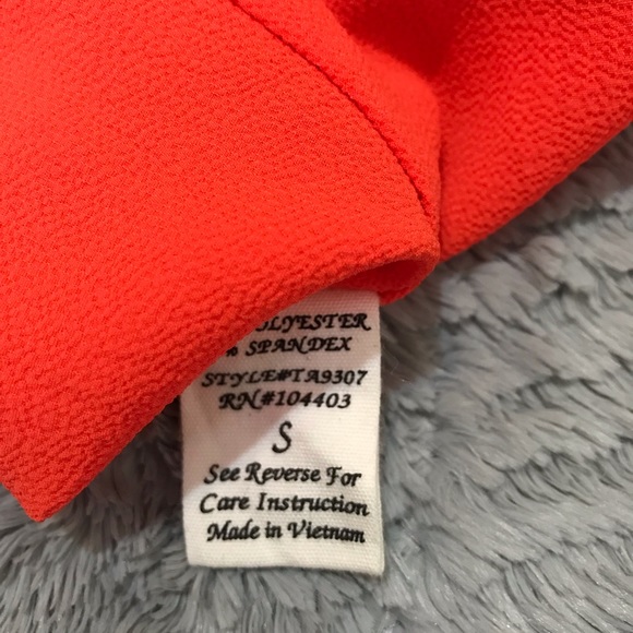 Gorgeous top for summer - Picture 4 of 5